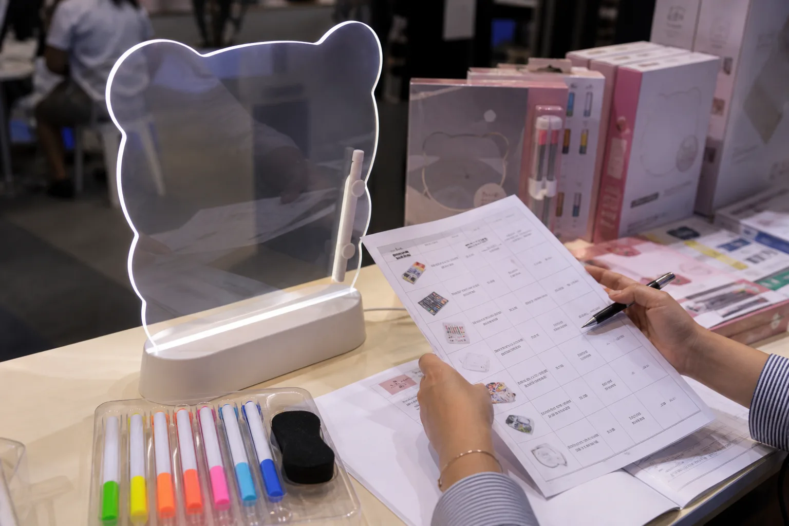 LED drawing board accessory replenishment planning LED fluorescent drawing board buyer review